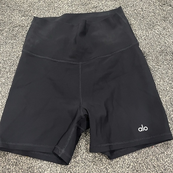ALO Yoga Pants - ALO yoga shorts